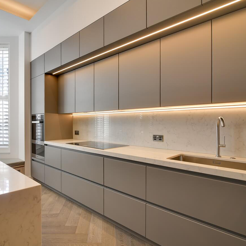 Modern fitted melamine kitchen cabinets with handle free design